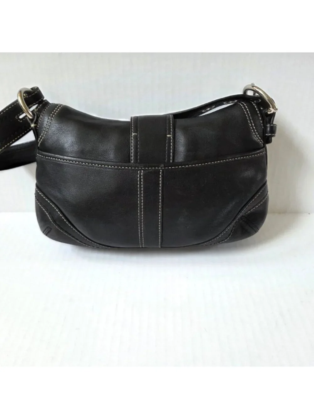 Vintage Coach Soho Black Leather Flap Shoulder Bag F10909 Y2K Contrast Stitching